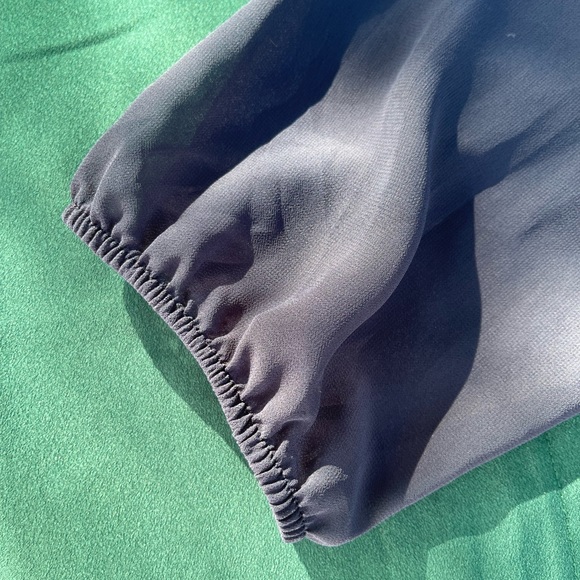 Ann Taylor Blouse Size 10 - Picture 6 of 7